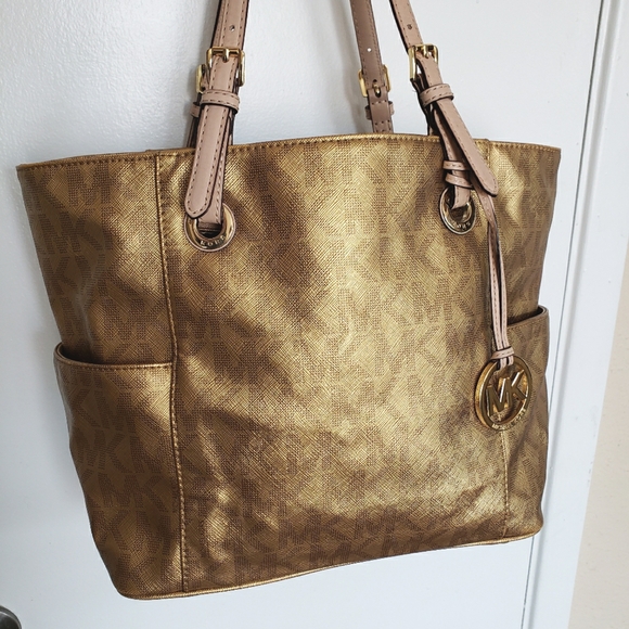 Michael Kors Gold Metallic Jet Set East West Signature Tote Shoulder Bag Purse - Picture 1 of 16